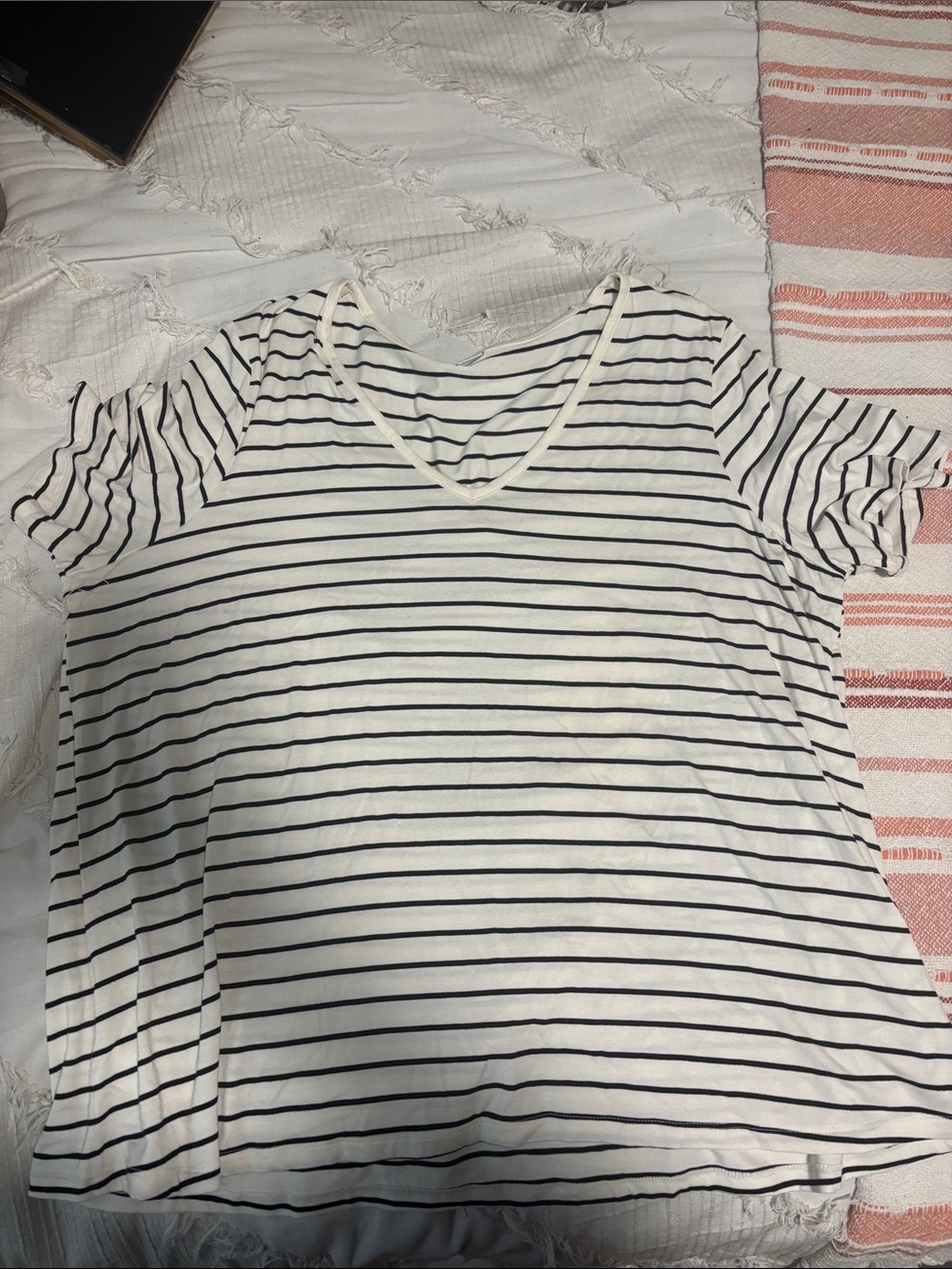 Old Navy White V-Neck Short Sleeve Stripe Tee